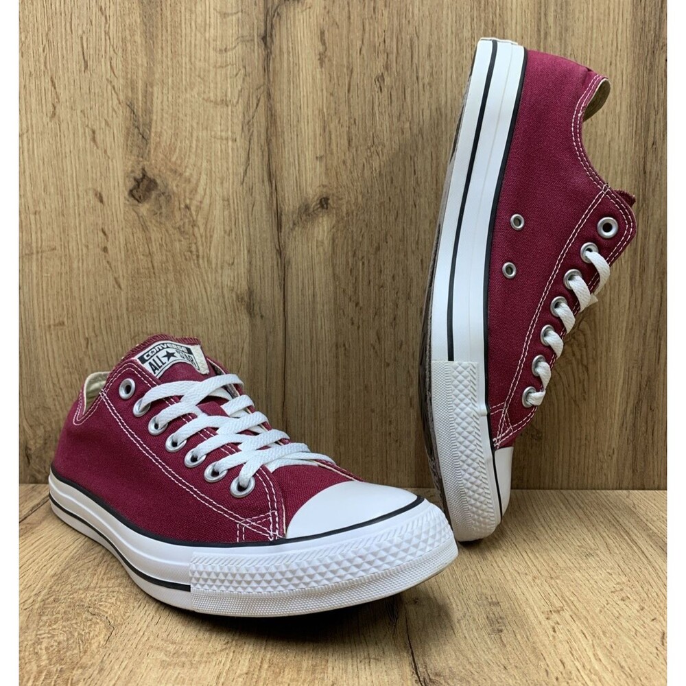 Converse Chuck Taylor Red All Star Low Top Unisex Sneakers Sz M/ 8.5-W/ 10.5